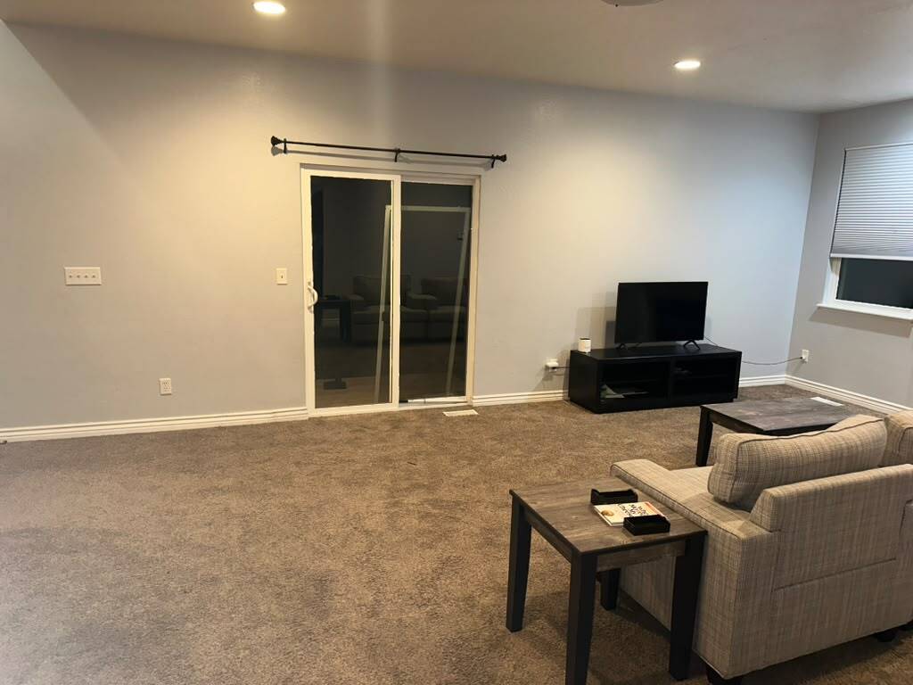 Building Photo - 5286 N Fox Hunters Loop