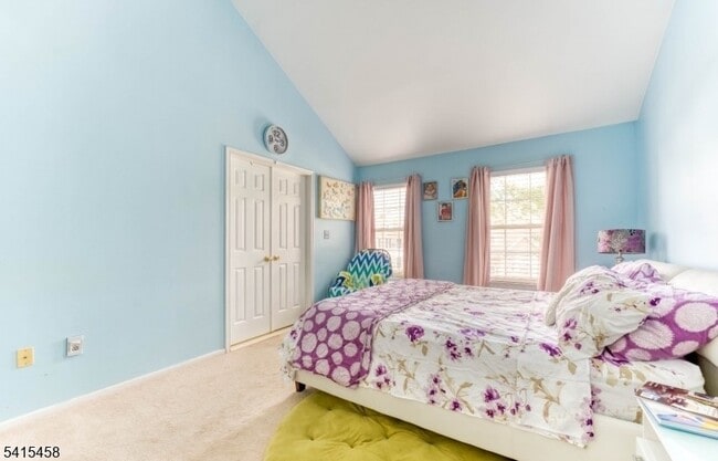 Building Photo - 10 Marco Polo Ct