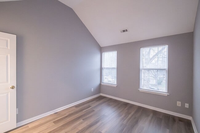 Building Photo - NEWLY RENOVATED !!!! Charming 4-Bedroom Home with Spacious Backyard!