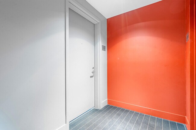 Building Photo - 1100 S Miami Ave