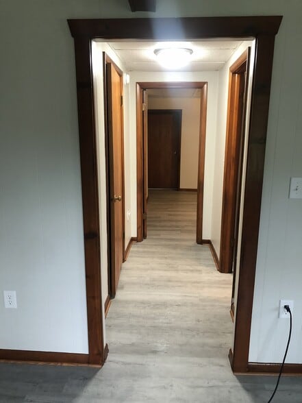 Building Photo - 2014 Willow Way Dr