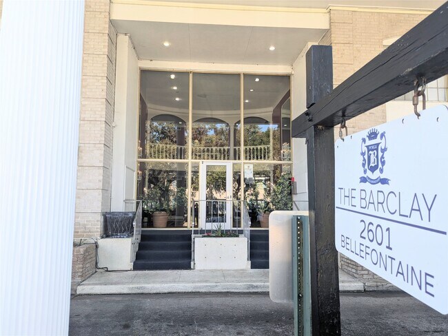 Building Photo - 2601 Bellefontaine St