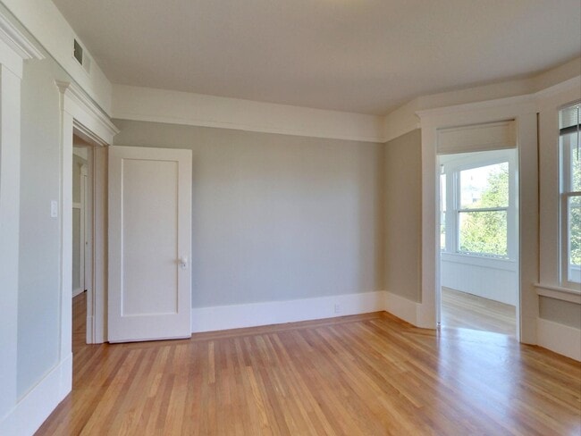 Building Photo - 1351-1353 5th Avenue (1233r)