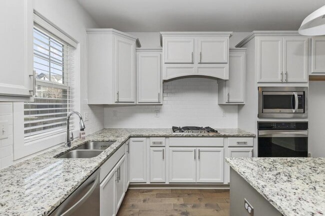 Building Photo - 1912 Split Rail Pl