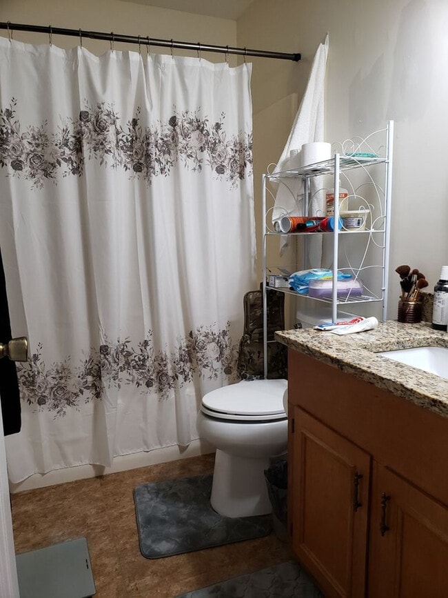 Building Photo - 2372 Orvis St