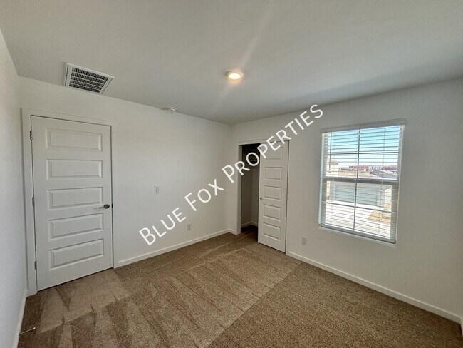 Building Photo - 10253 W Sumullen St