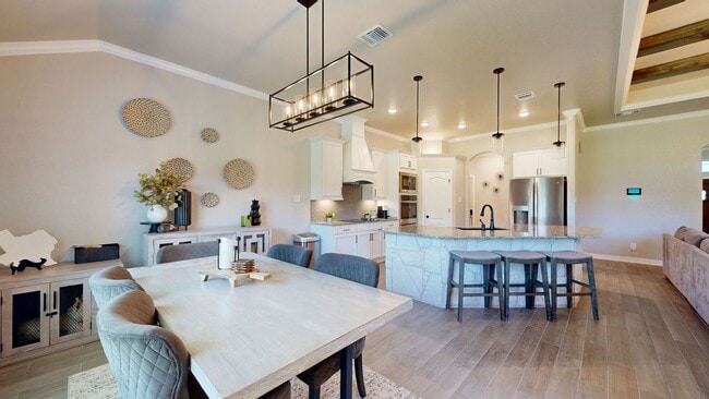 Building Photo - SOLAR PANEL 4 BEDROOM HOME  IN HERITAGE OAKS!