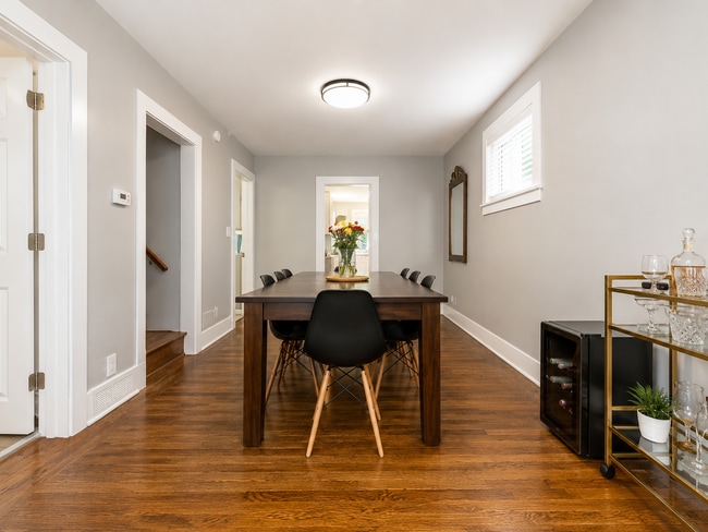 Building Photo - 433 Atwood St