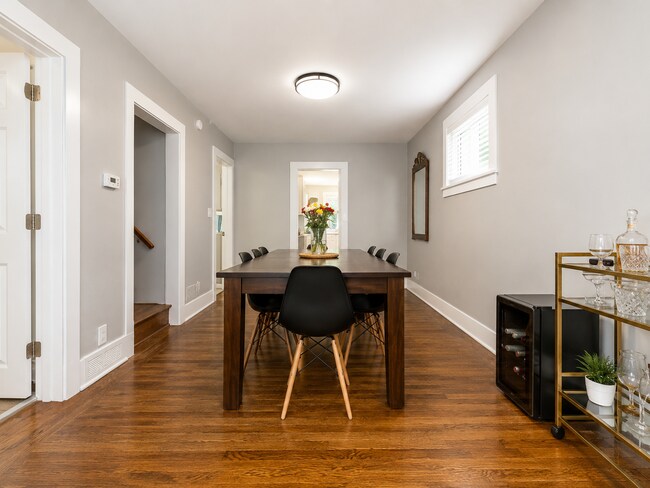 Building Photo - Charming 4BR Bungalow with Finished Basement & Fenced Yard