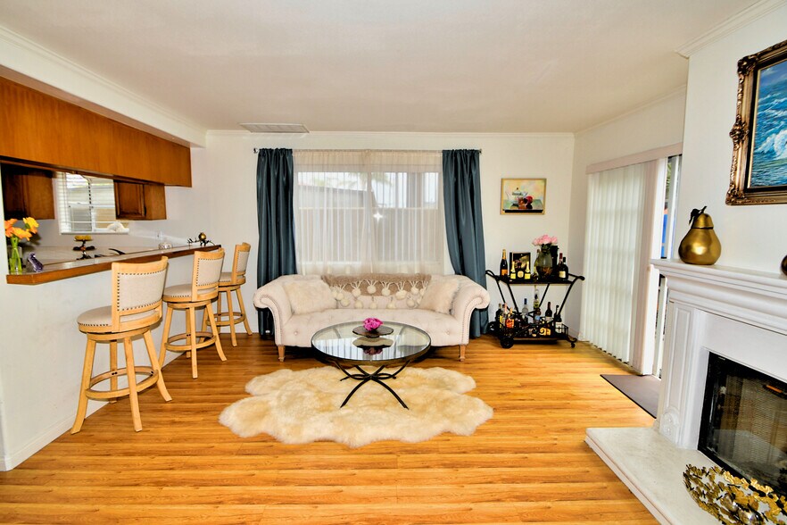 Building Photo - 1126 W 228th St