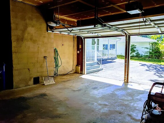 Building Photo - 5170 Phantom Ct