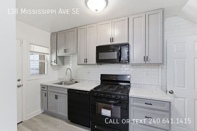 Building Photo - 138 Mississippi Ave SE