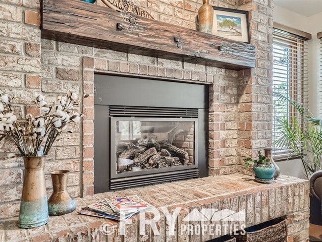 Building Photo - Luxury Rental in Beautiful Colorado Foothills