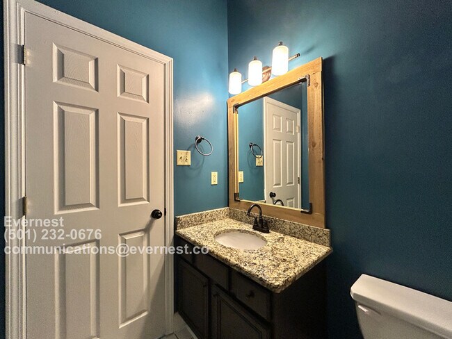 Building Photo - 9501 William Little Dr