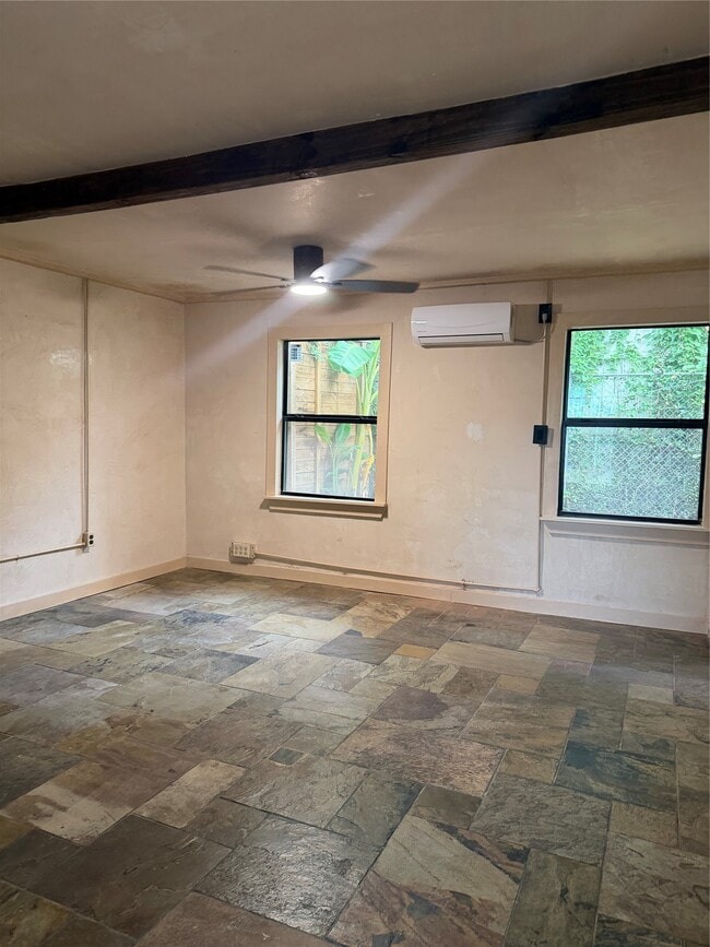 Building Photo - 239 1/2 Westheimer Rd