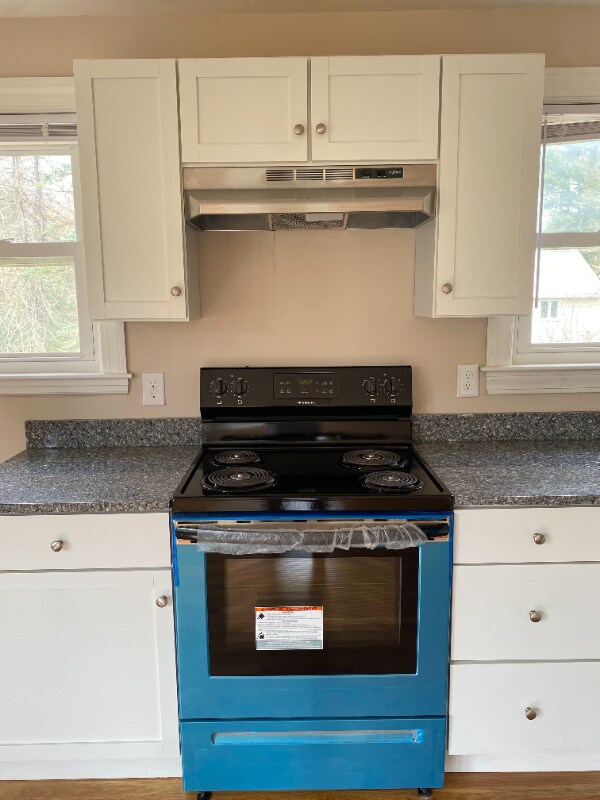 Building Photo - 176 N Worcester St