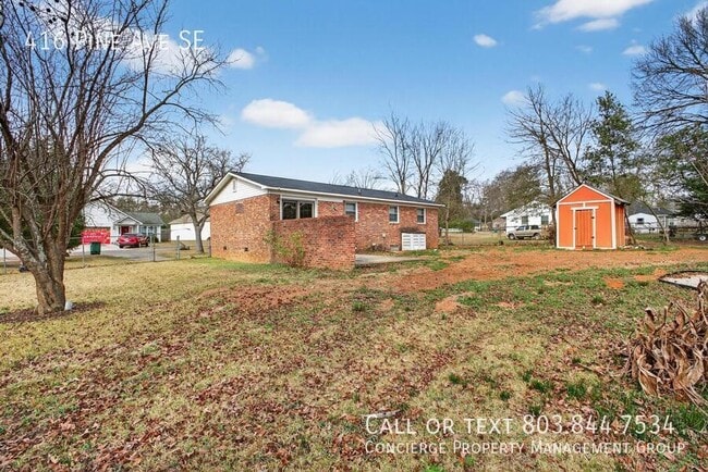 Building Photo - 416 Pine Ave SE