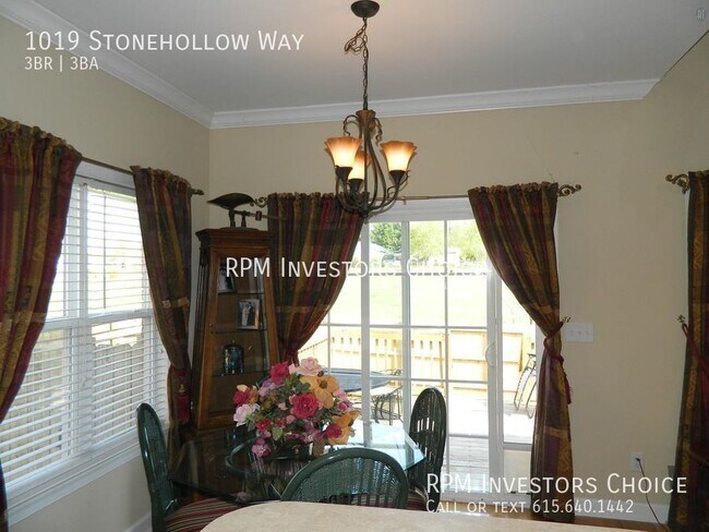 Building Photo - 1019 Stonehollow Way