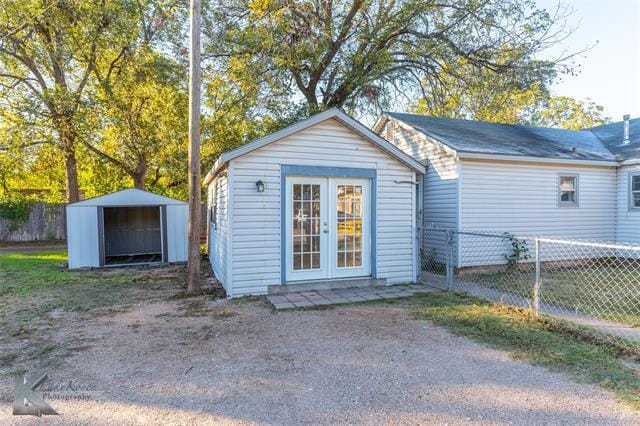 Building Photo - 301 S Mockingbird Ln