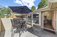 Building Photo - 101 Racquet Dr