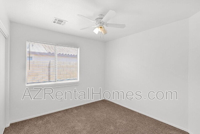 Building Photo - 987 E Santa Cruz Ln