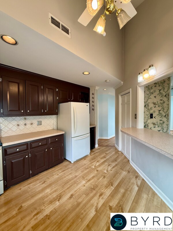 Building Photo - 1703 Sheldrake Ct