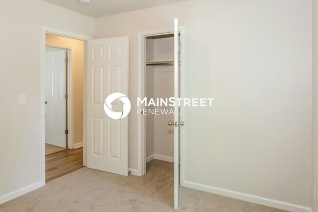 Building Photo - 4 Bedroom Pet-Friendly Home in ATHENS, AL with Main Street Renewal