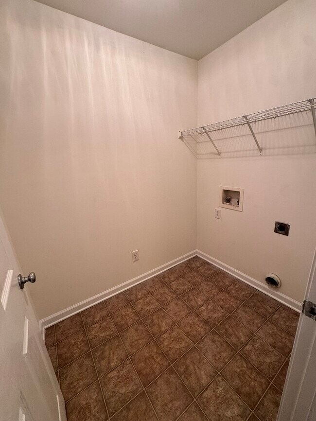 Building Photo - Classic 4-Bedroom Home in McKinley Mill