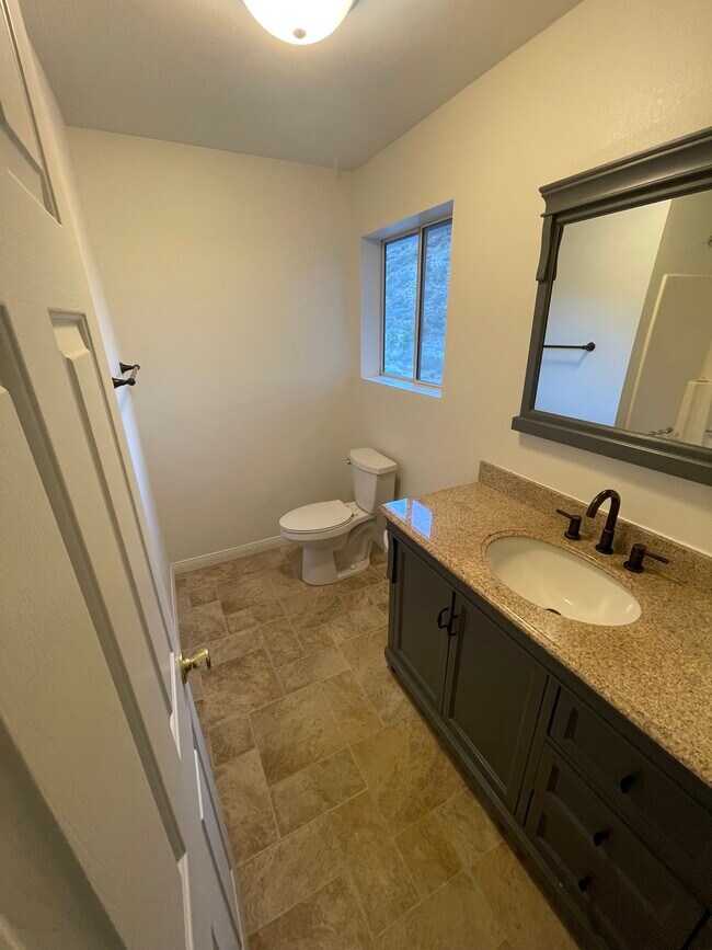 Building Photo - 928 Hemming Way