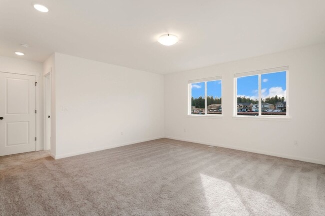 Building Photo - Newer Construction