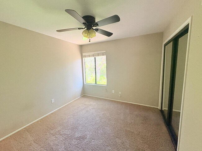 Building Photo - 10381 Crosscreek Terrace