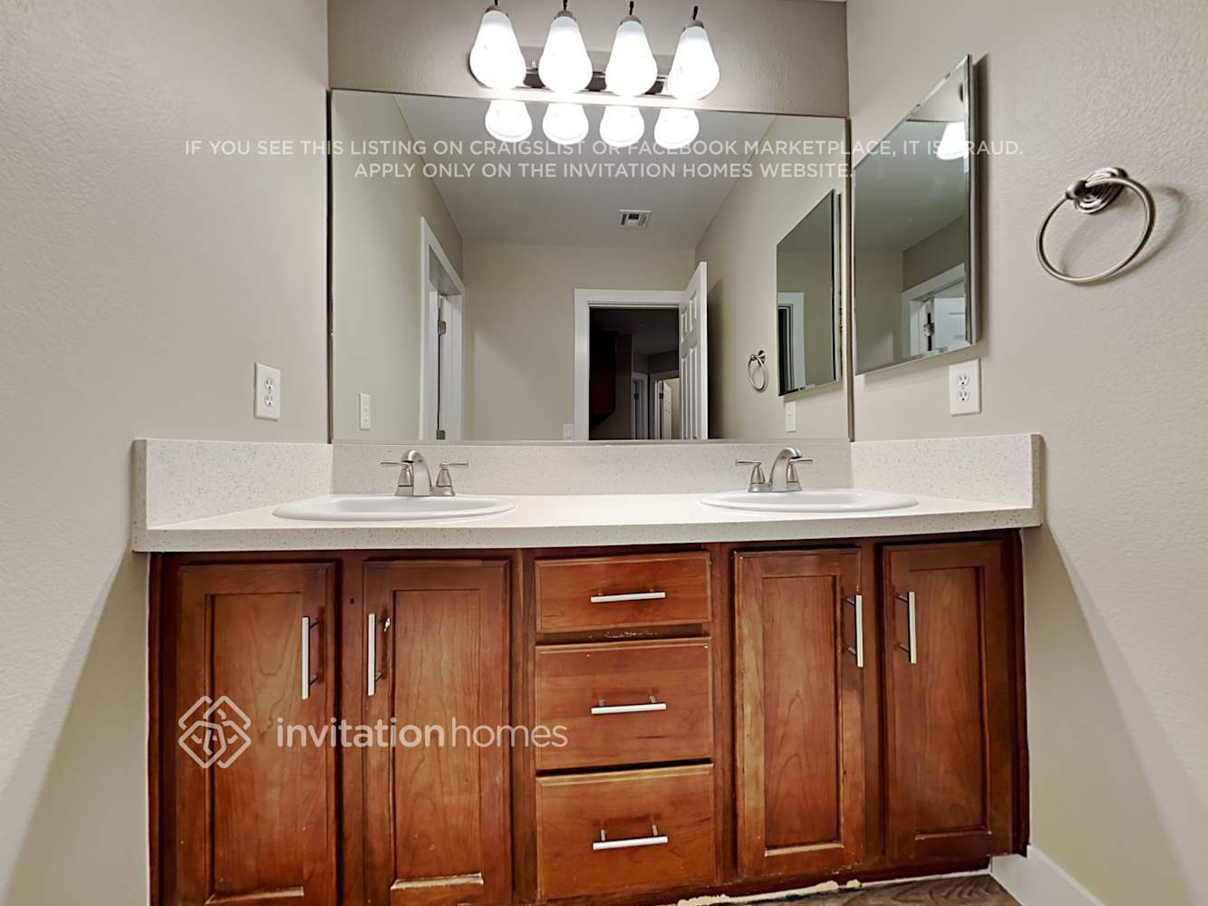 Building Photo - 9137 Horizon Mist Ave