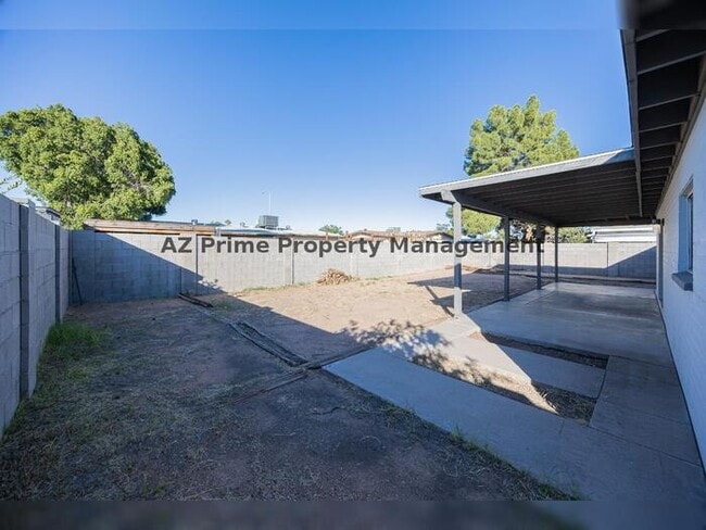 Building Photo - 1838 E Enid Ave