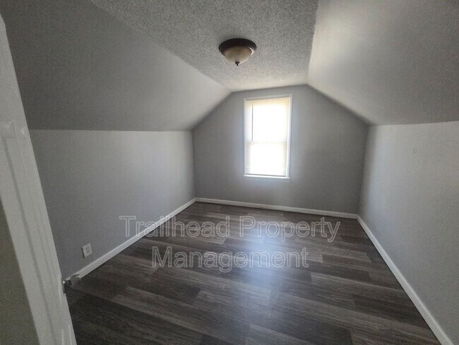 Building Photo - 5911 Cypress Pl