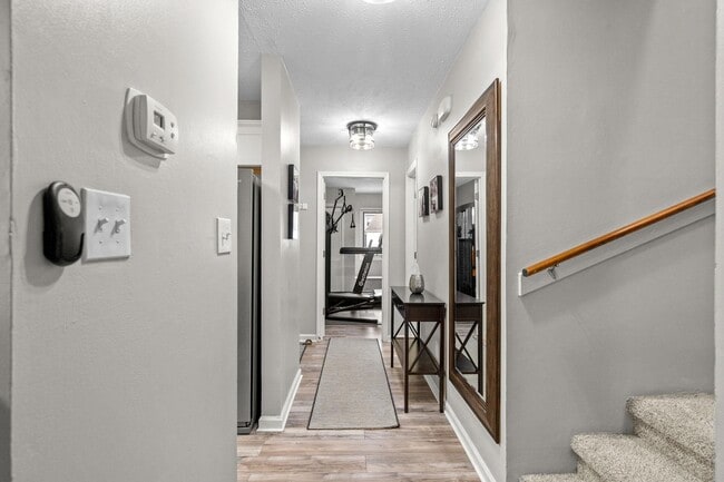 Building Photo - 4088 Fairway Lakes Dr