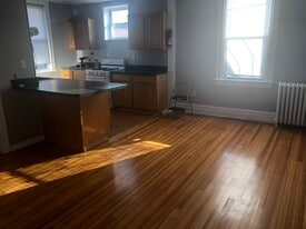Building Photo - 276 Desoto Pl