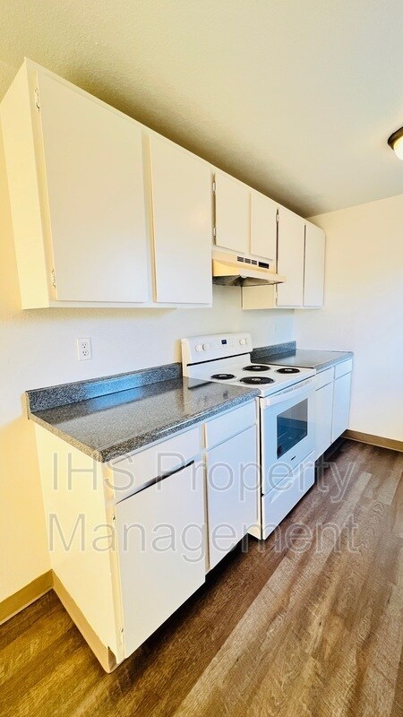 Building Photo - 409 Benham St