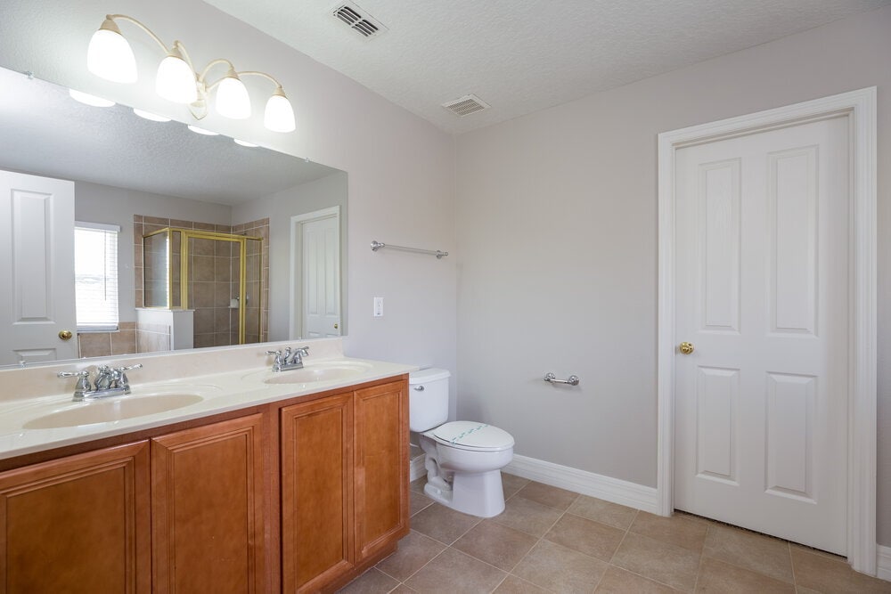 Building Photo - 993 N Jacks Lake Rd