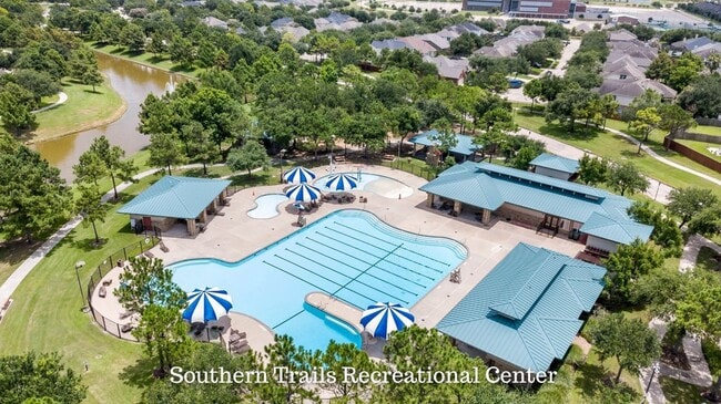 Building Photo - 3308 Southern Grove Ln