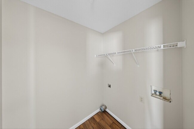 Building Photo - 1469 Green St