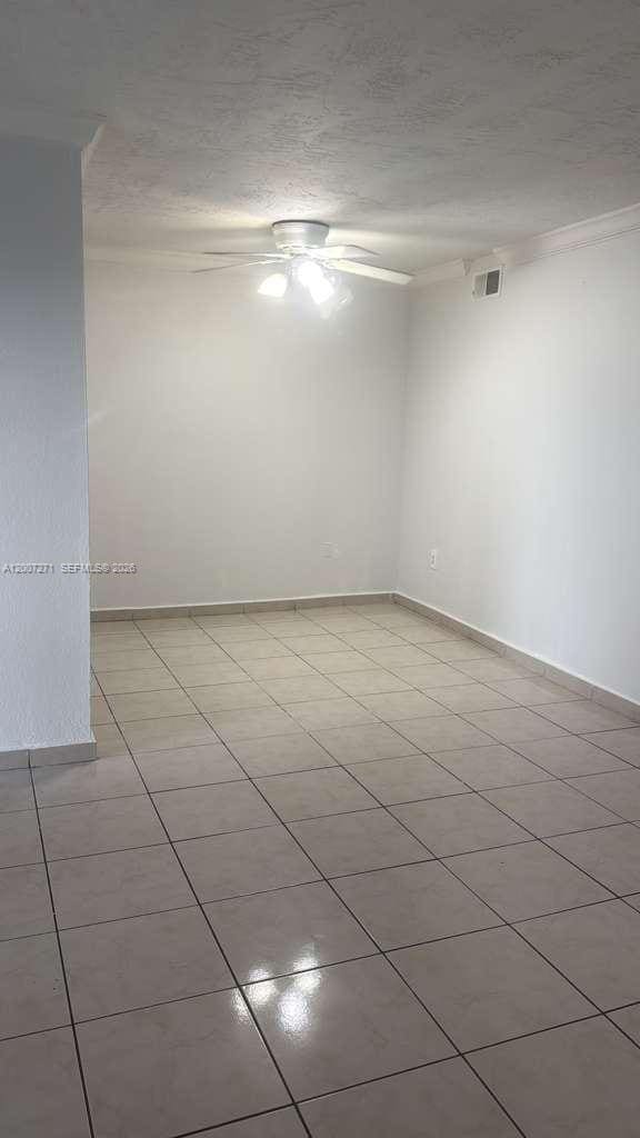 Building Photo - 1655 W 44th Pl