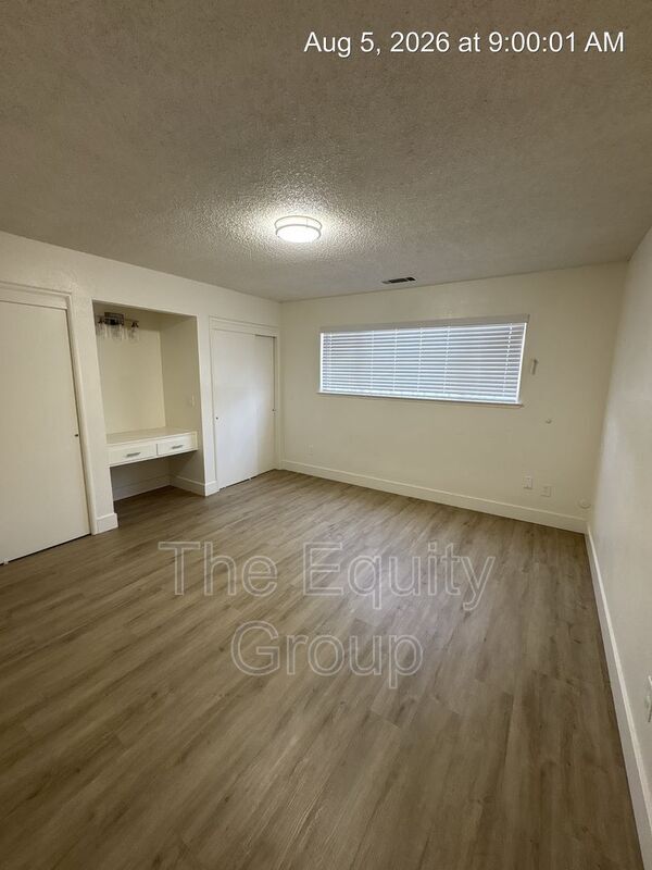 Building Photo - 2113 W Inyo Ave