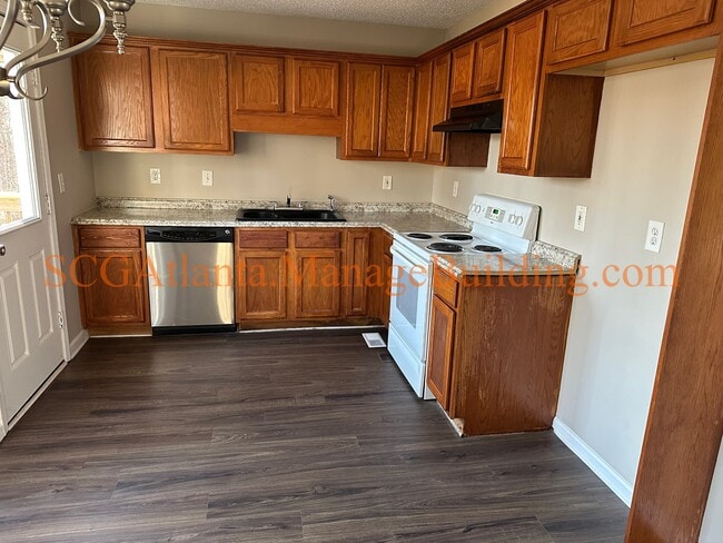 Building Photo - 100 Corn Crib Ct