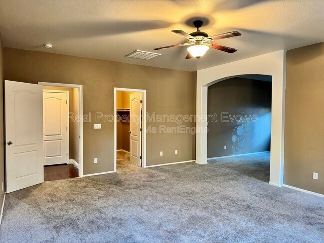 Building Photo - 9156 W Mine Trail