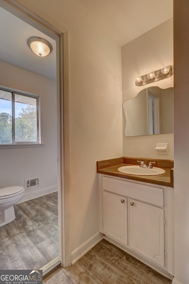 Building Photo - 8774 Channing Dr