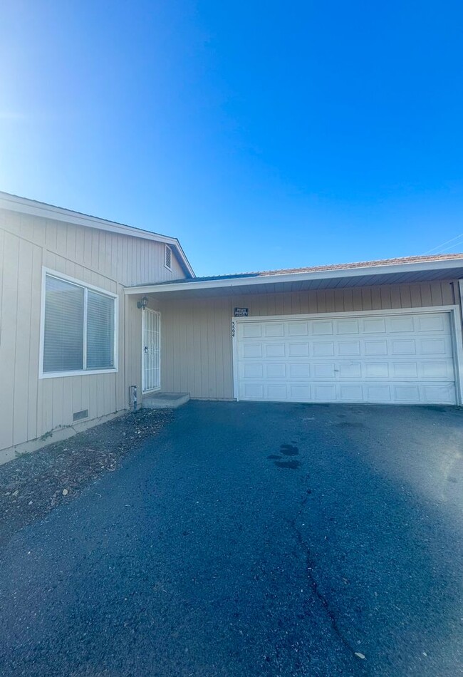 Building Photo - Spacious Home in S. Redding w/ New Upgrades?