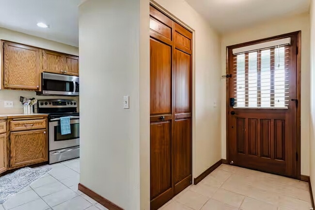 Building Photo - 2644 Willona Dr