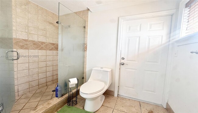 Building Photo - 15770 SW 141st Ct