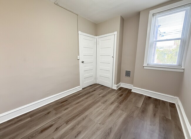 Building Photo - 1420 N Conestoga St