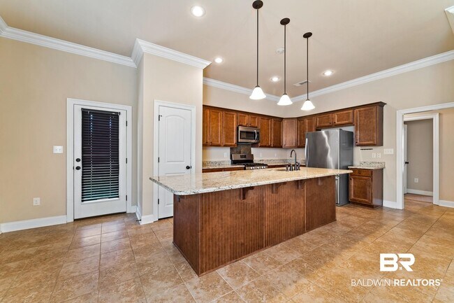 Building Photo - 782 Serpentine Dr